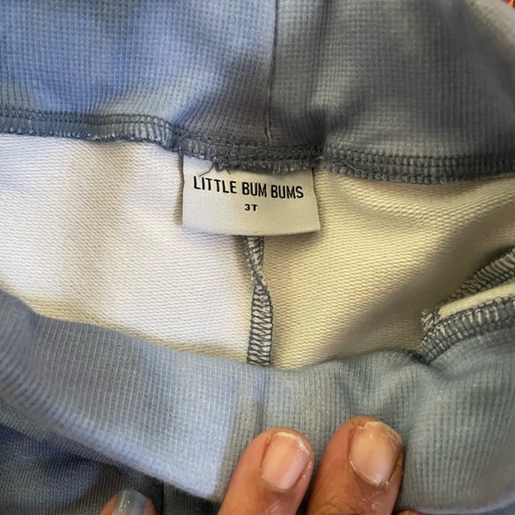 Little bum bums - Picture 4 of 8